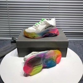 BALENCIAGA 발렌시아가 트리플 S 트레이너 스니커즈524036W09E19000