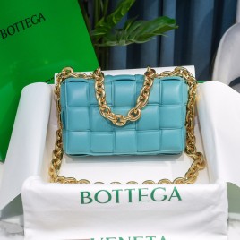 BOTTEGA VENETA 보테가베네타 체인 카세트백