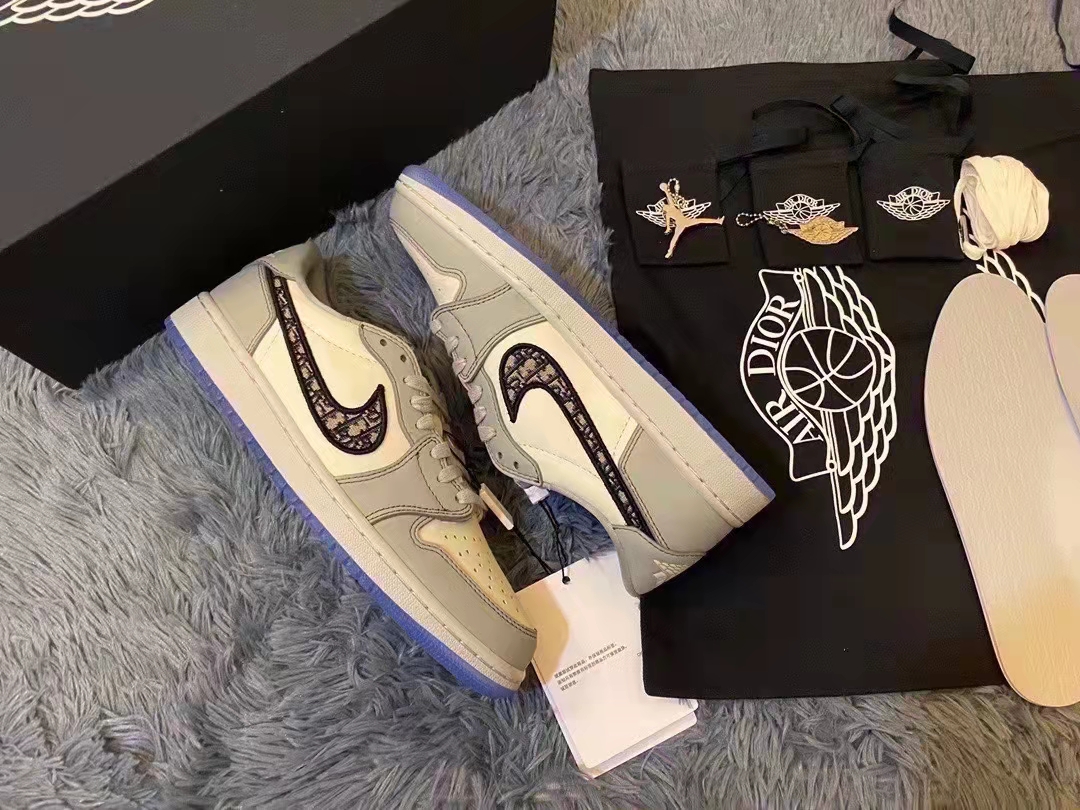 나이키 조던 1 x 디올 로우 OG CN8608-002 Jordan 1 x Dior Low OG