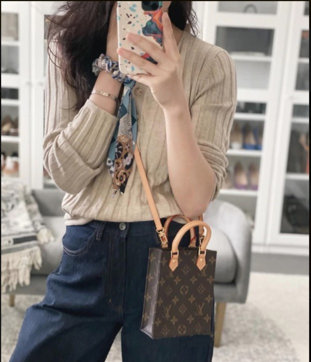 루이비통 [ LOUIS VUITTON ] 쁘띠 삭플라 모노그램