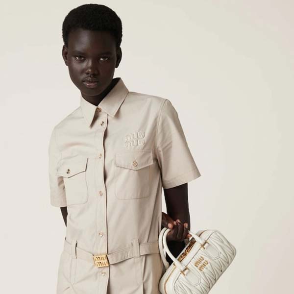 미우미우 로고 아르카디 마테라쎄 나파 가죽백