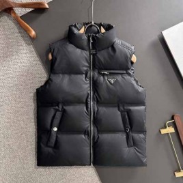 프라다 삼각로고 거위털 베스트 블랙 패딩조끼