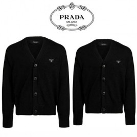 프라다 삼각로고 플레이트 커플 블랙 카디건