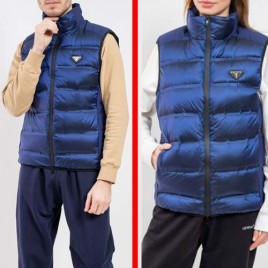 프라다 삼각로고 리나일론  블루 구스다운 질레 베스트 0207