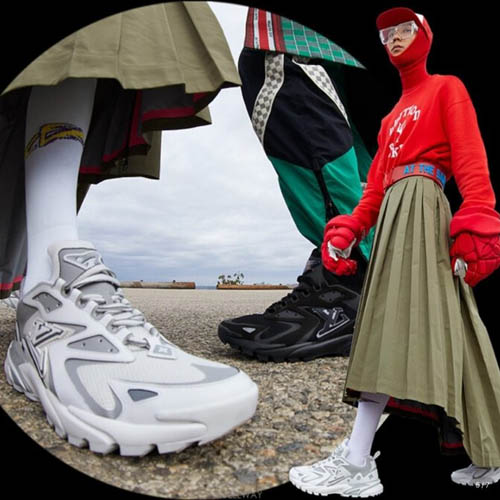 루이비통 러너 태틱 화이트 스니커즈